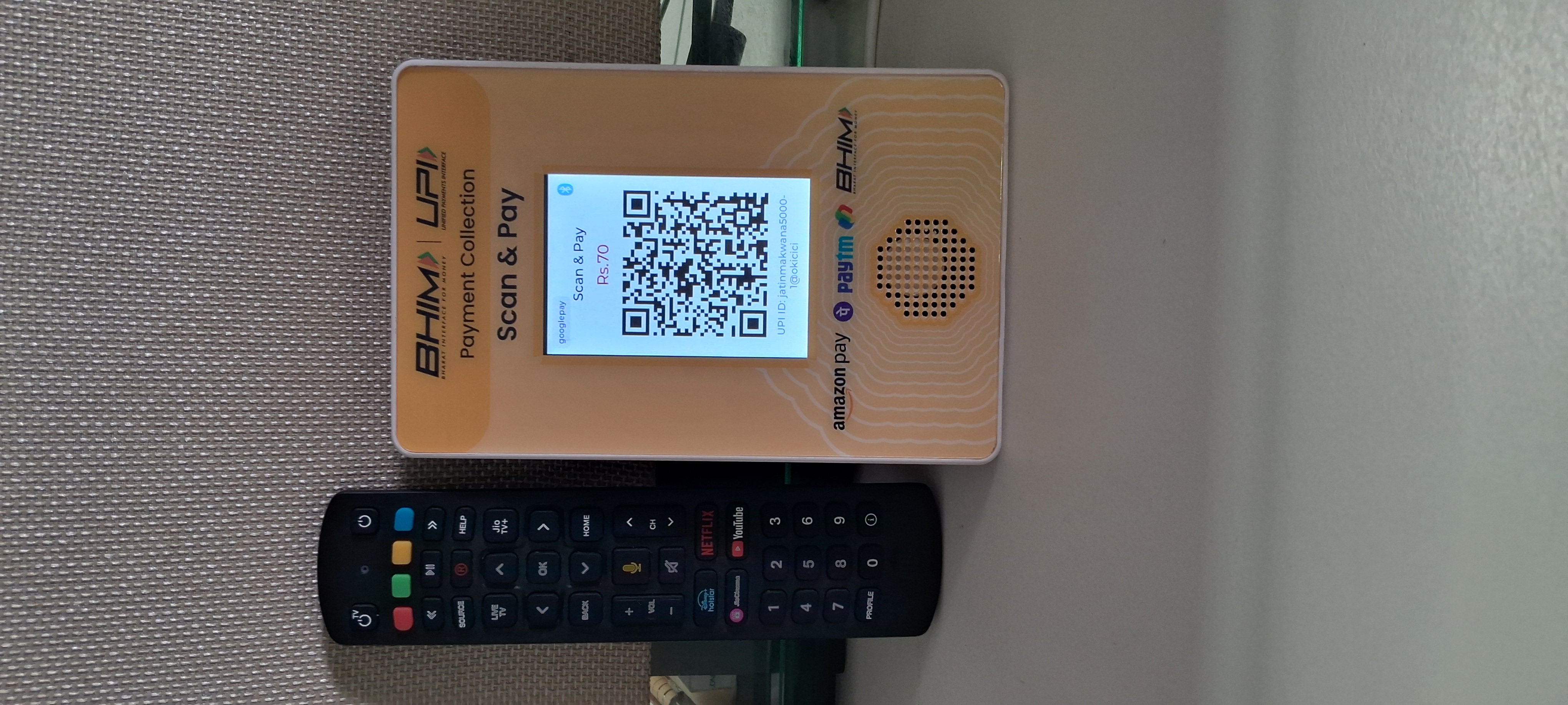 High-resolution signage payment display with customizable visuals DQR-222